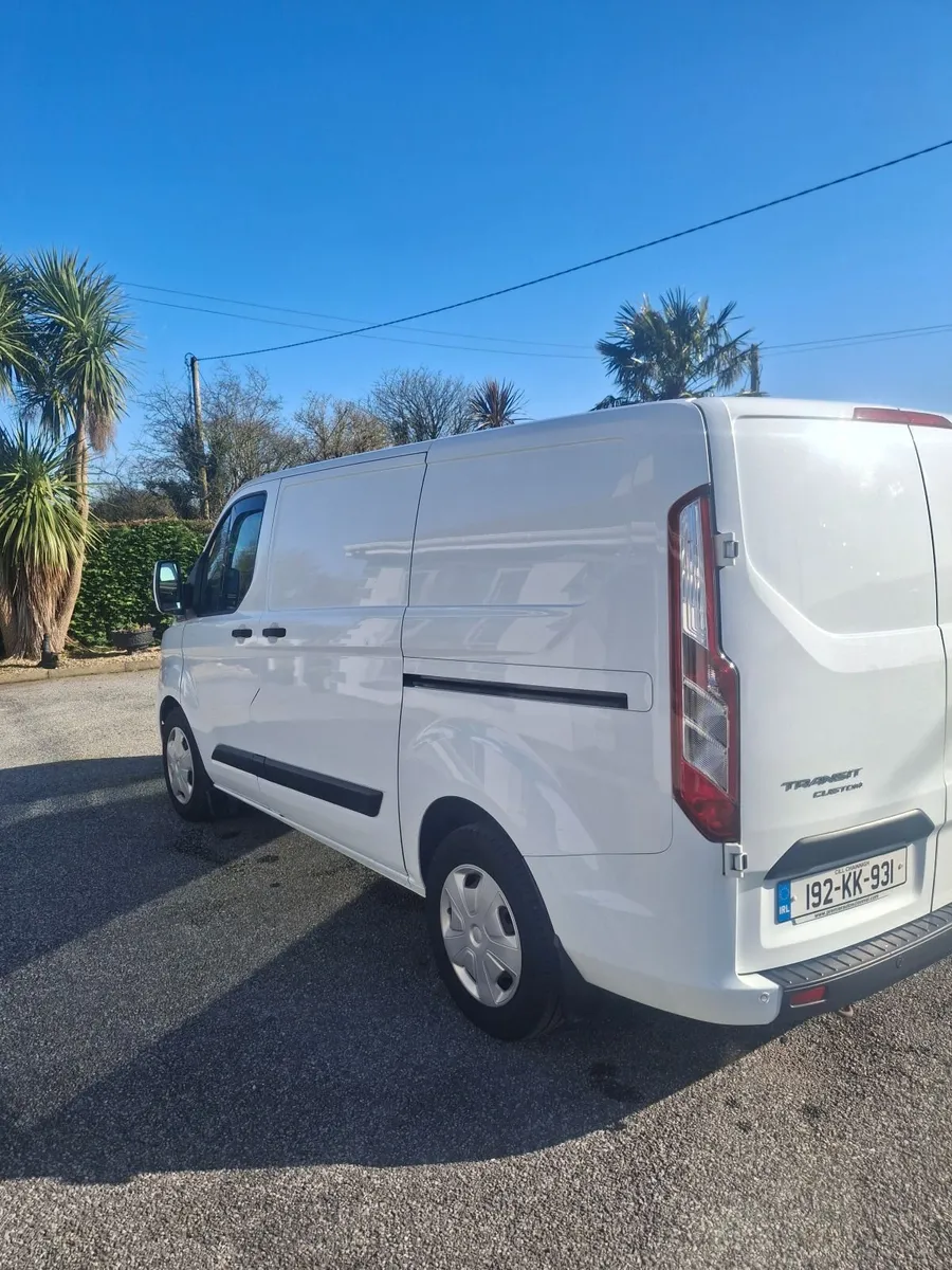 Ford Transit Custom 2019 - Image 2