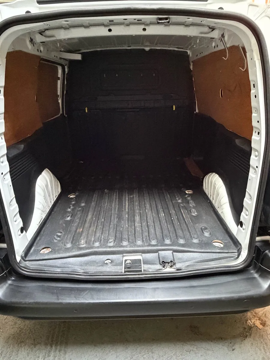 Citroen Berlingo 2020 [New Doe] - Image 4