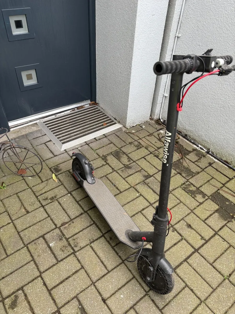 escooter Alfawise S1  with charger