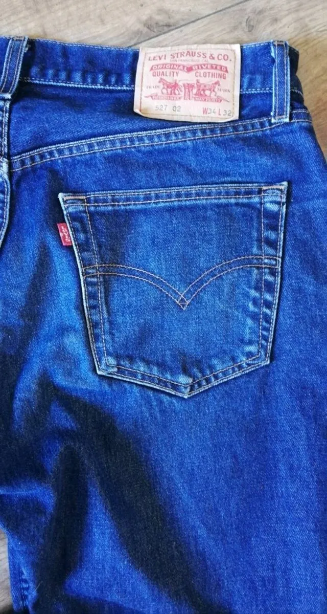 Men's Levi 527 jeans regular boot cut leg W34 - Image 2