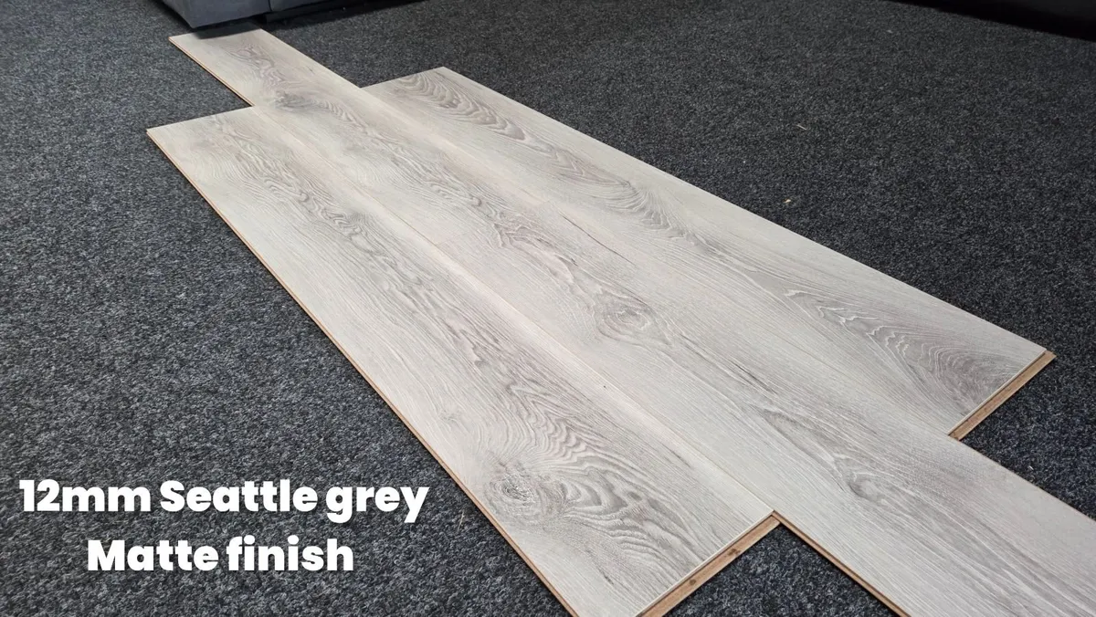 12mm laminated click flooring AC4 , - Image 1