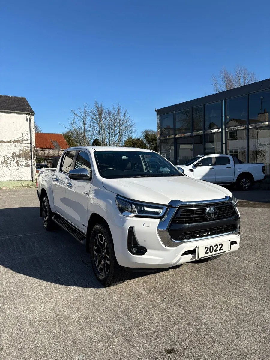 Toyota Hilux invincible 2022 - Image 1