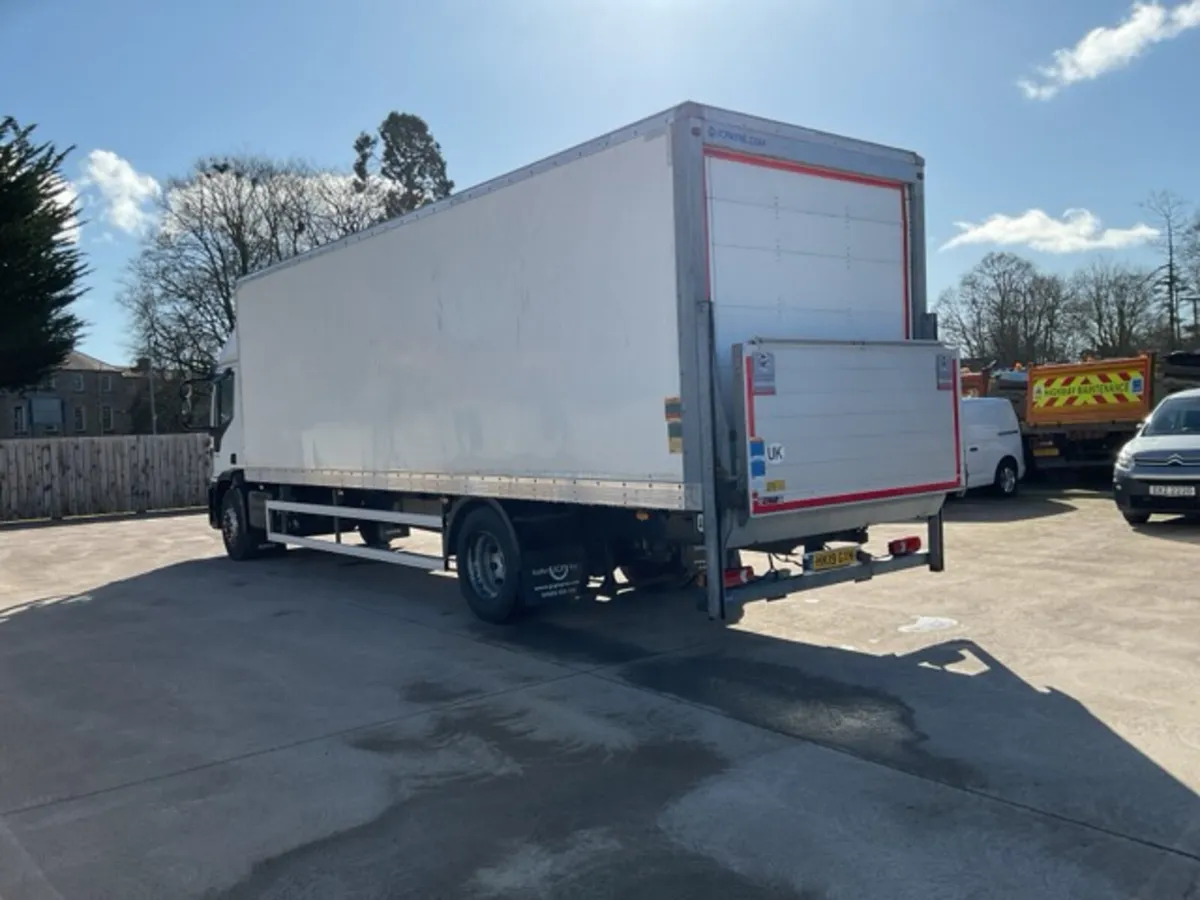 2019 Iveco 180E250 18T Boxvan - Image 4