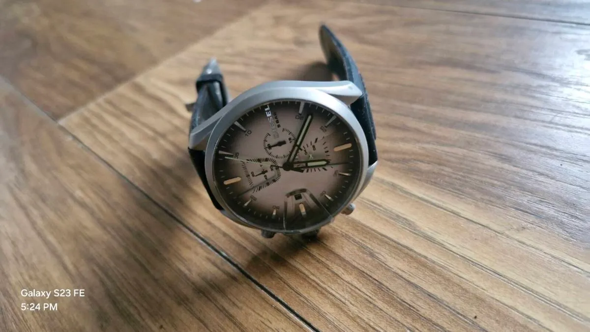Diesel Analog Quartz Men Watch Grey Black Popular - Image 3