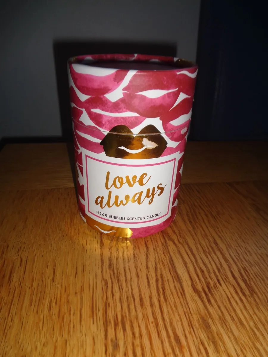 Love Always Fizz & Bubbles Scent Candle for Sale - Image 1
