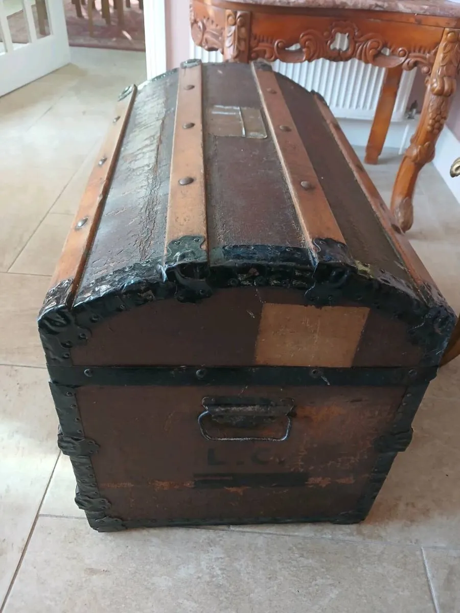 Antique  victoriana steamer  trunk - Image 3
