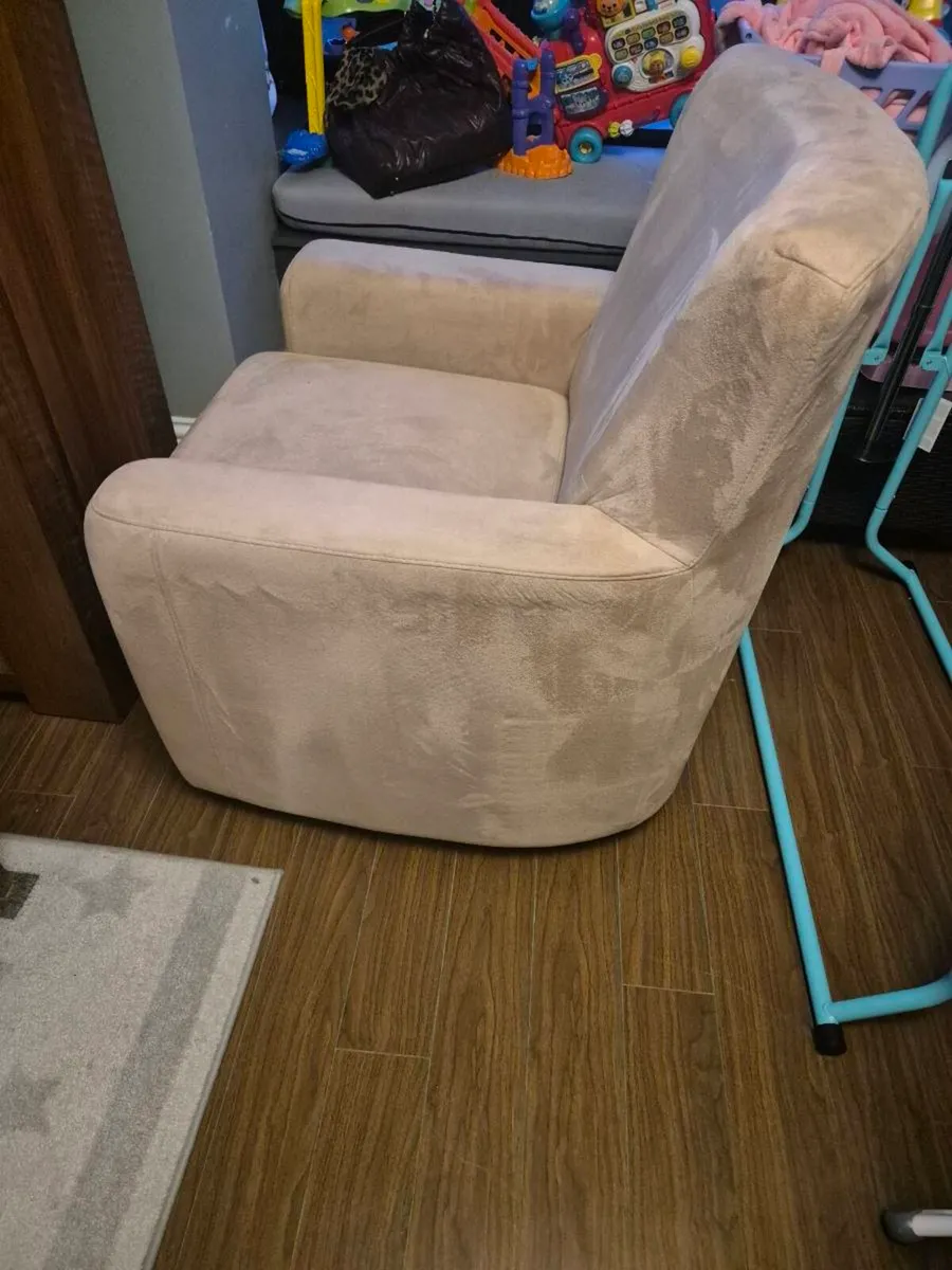 Cream armchair - Image 2