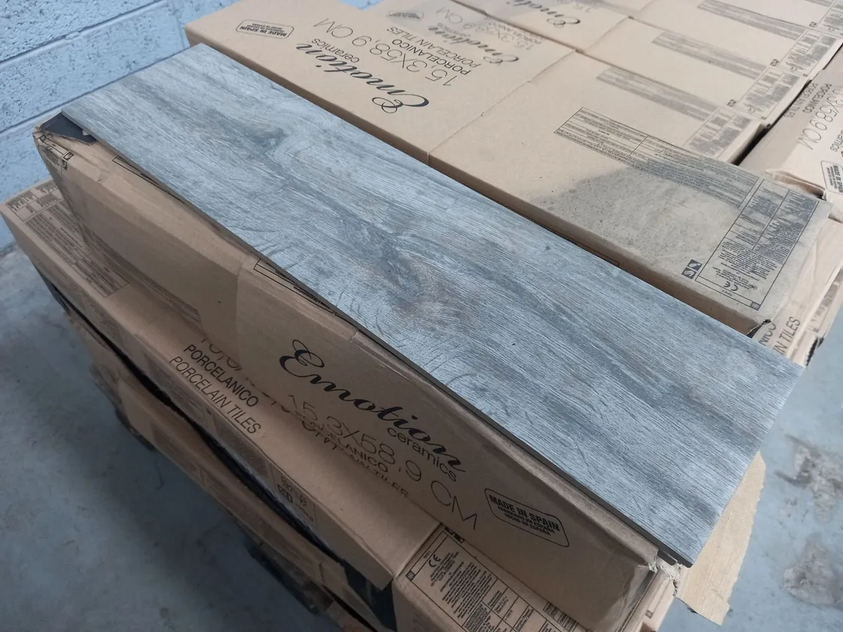 Online Auction Of A Wild Gris Tiles & More! - Image 3