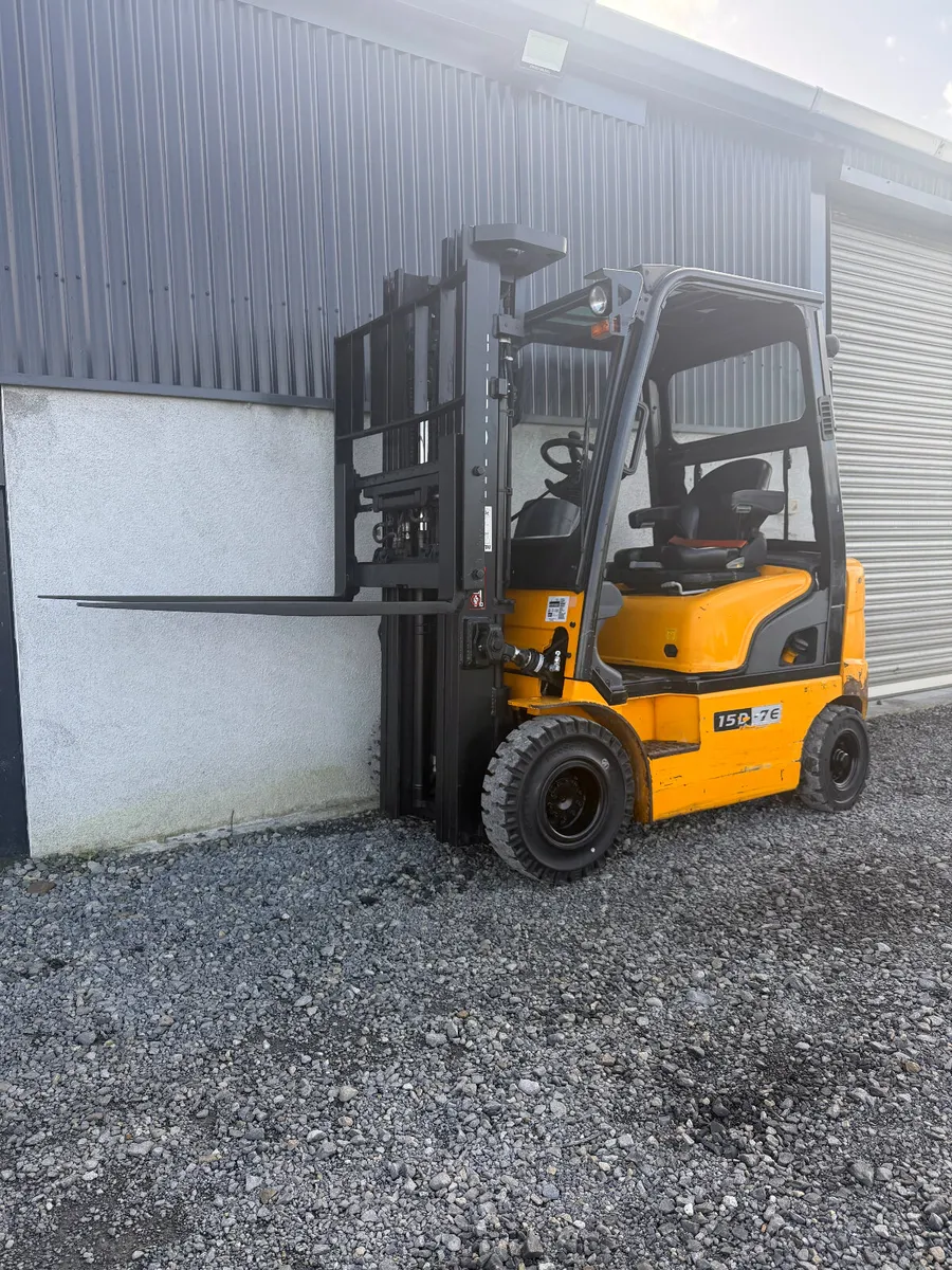 Hyundai 15D-17E Forklift - Image 2
