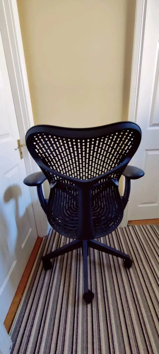 Herman Miller Mira 2 Office Chair - Image 2