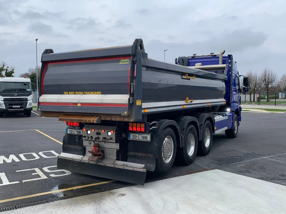 2021 VOLVO FMX TIPPER - Image 4