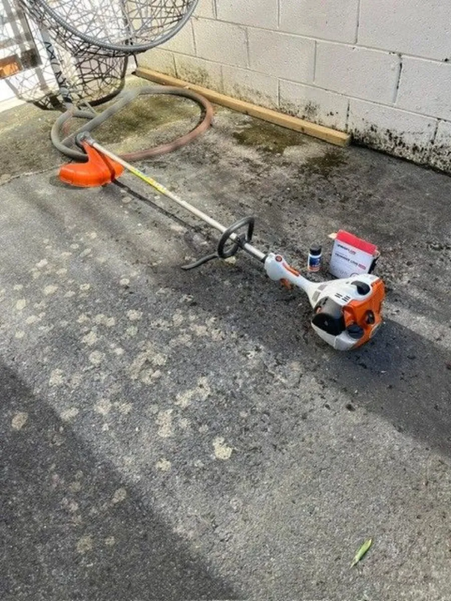 Petrol Strimmer/Brush Cutter/Weed Eater two stroke - Image 2