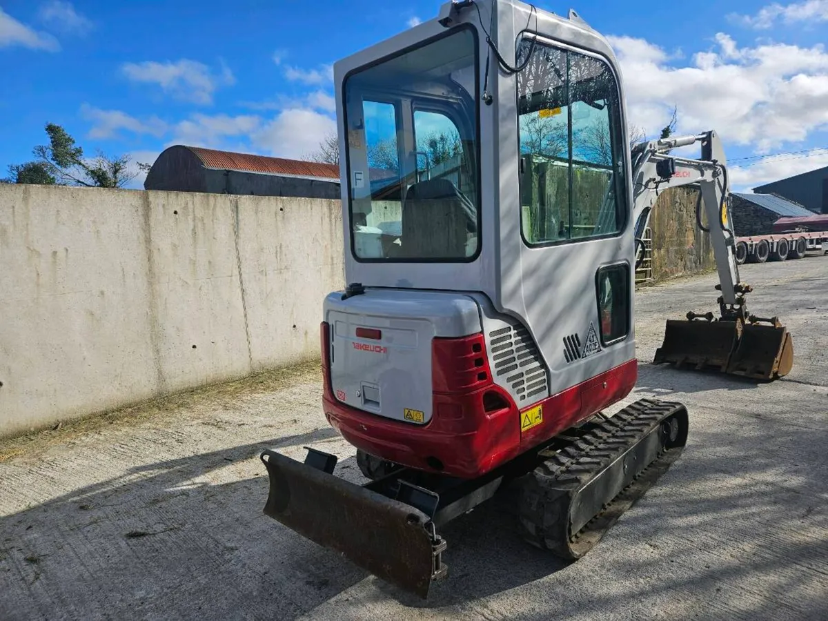 Takeuchi TB219 - Image 3