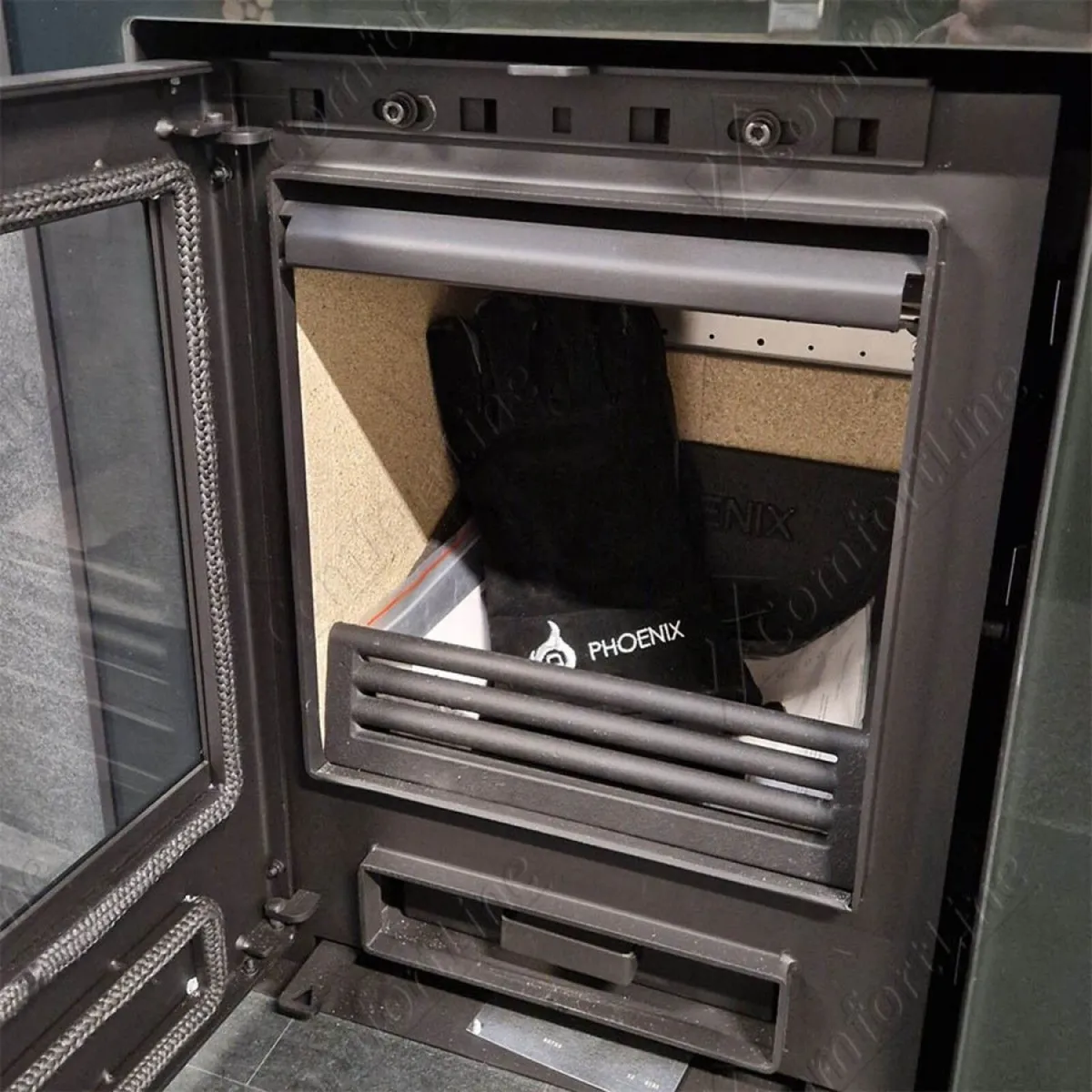 Phoenix Sapphire 6 KW glass fronted cassette stove - Image 4