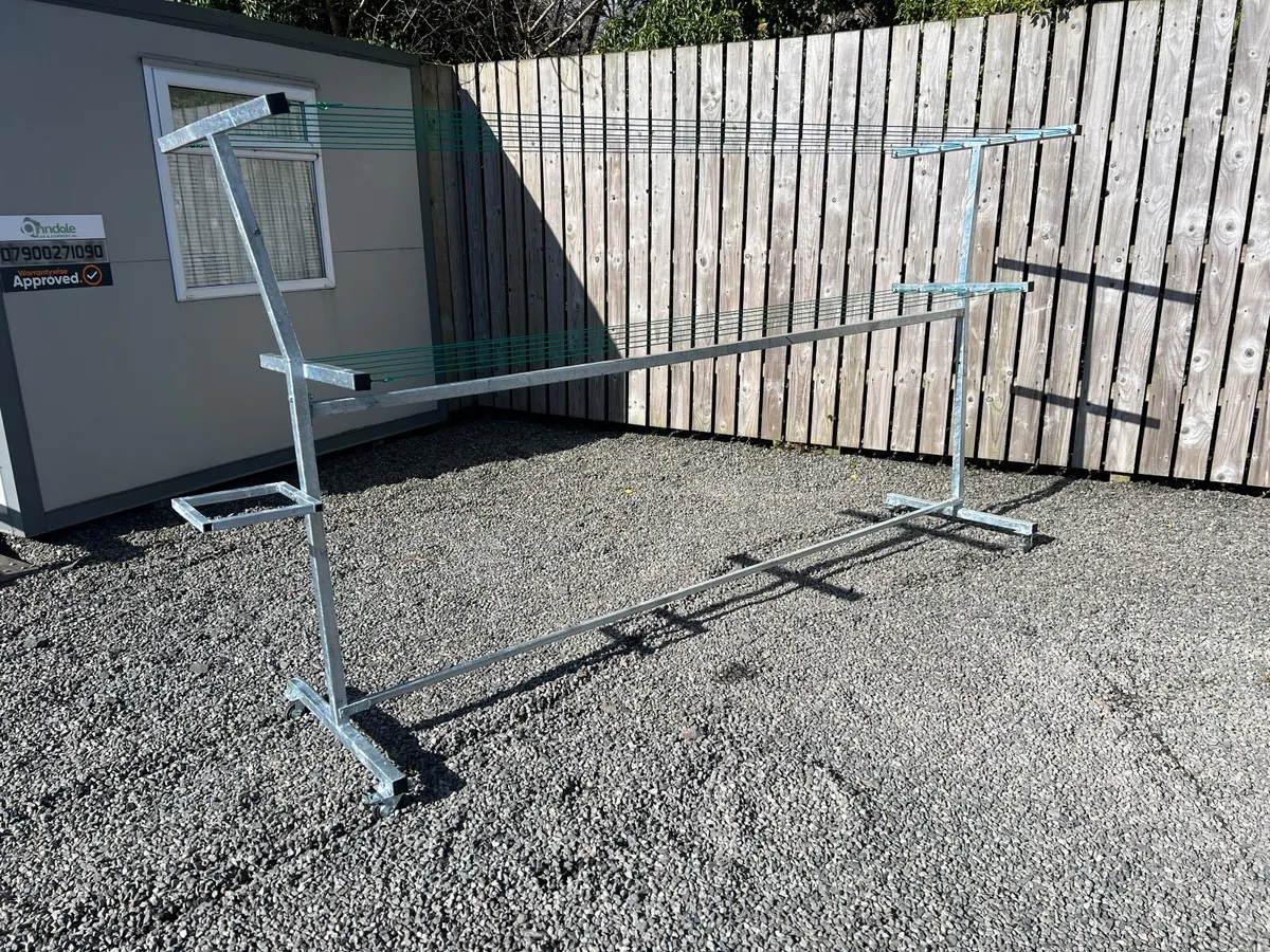 10ft Clothes lines/Washing Lines & Basket Holder - Image 1