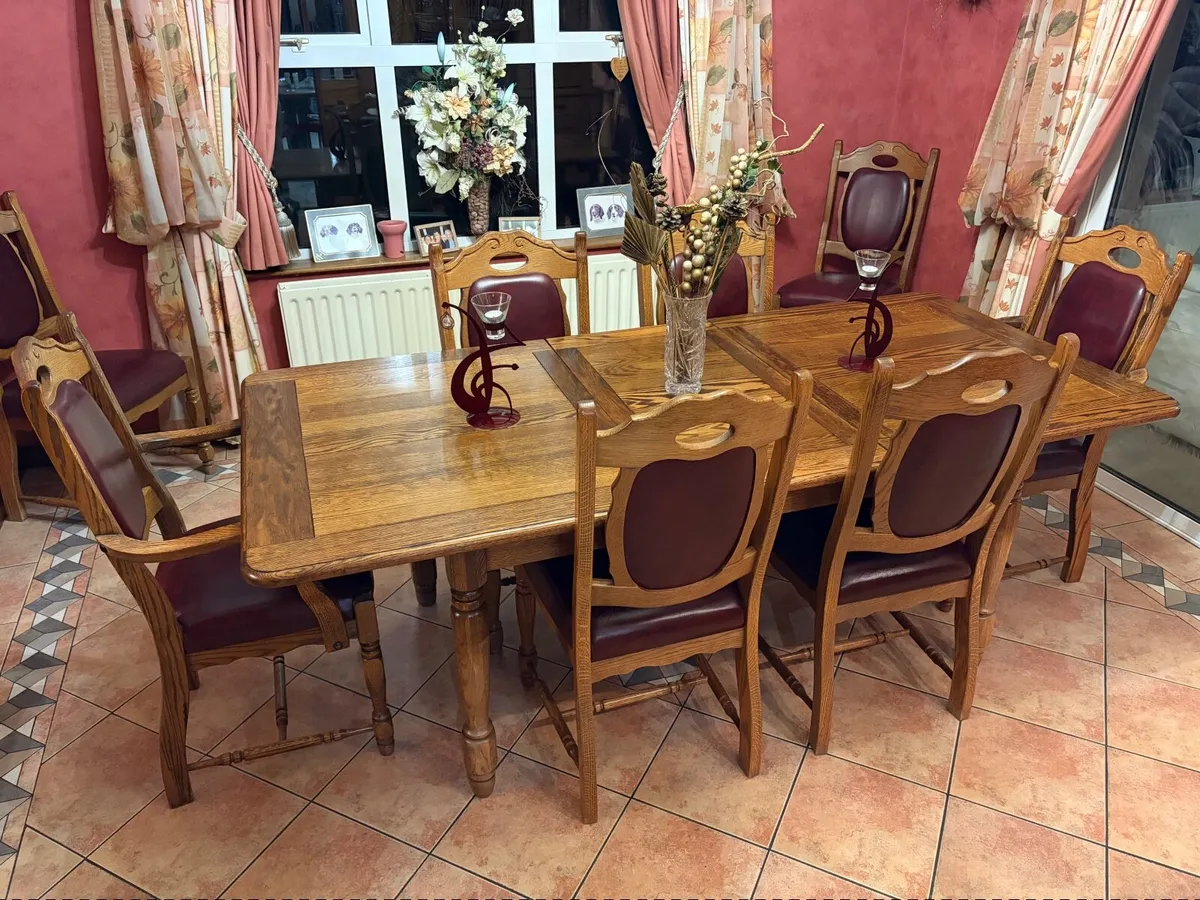 Dining table and chairs - Image 1