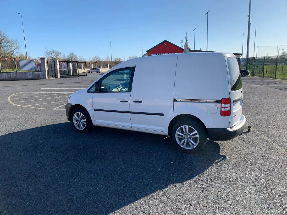151 Volkswagen caddy - Image 4