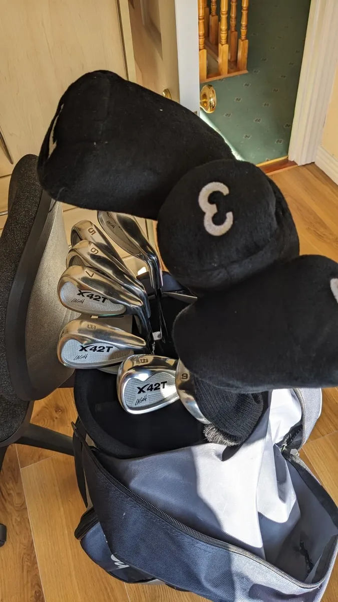 Matching Set La Irons,Woods,Putter, Bag & Trolley. - Image 3