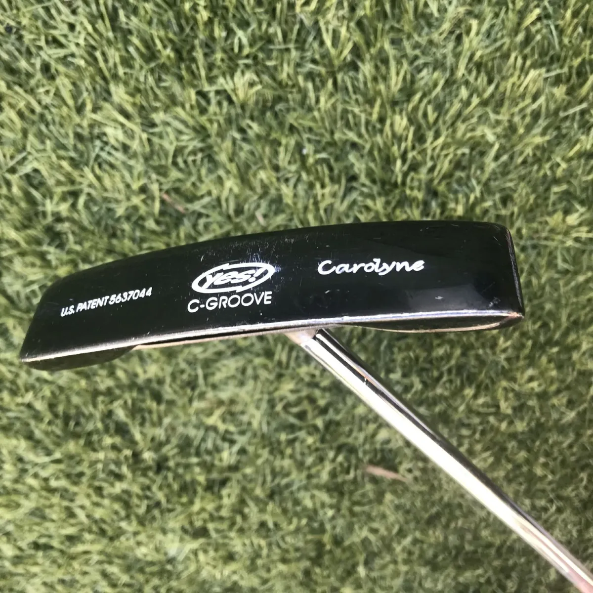 Yes! C-Groove Carolyne Putter - Image 1