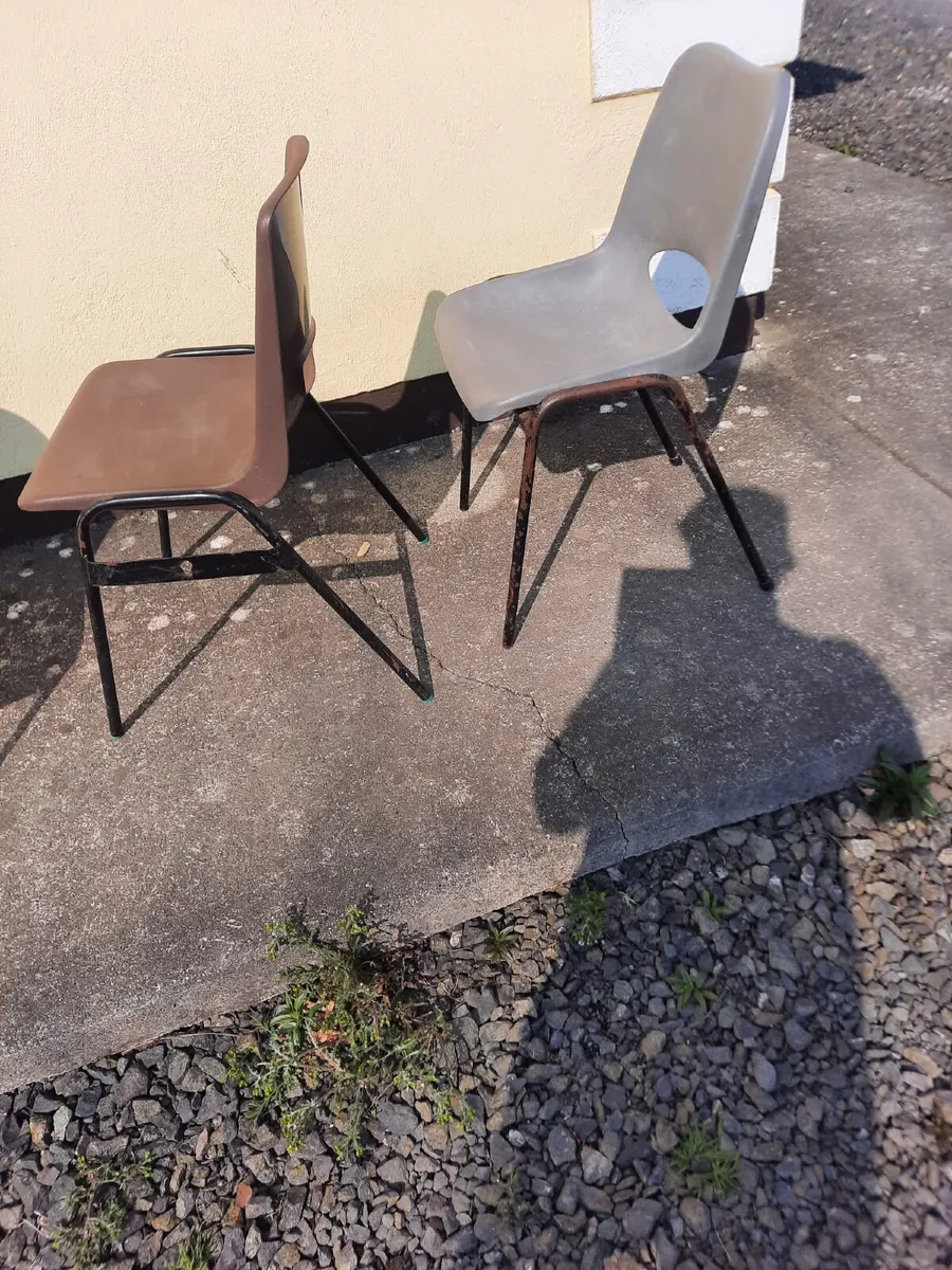 Poly chairs - Image 3