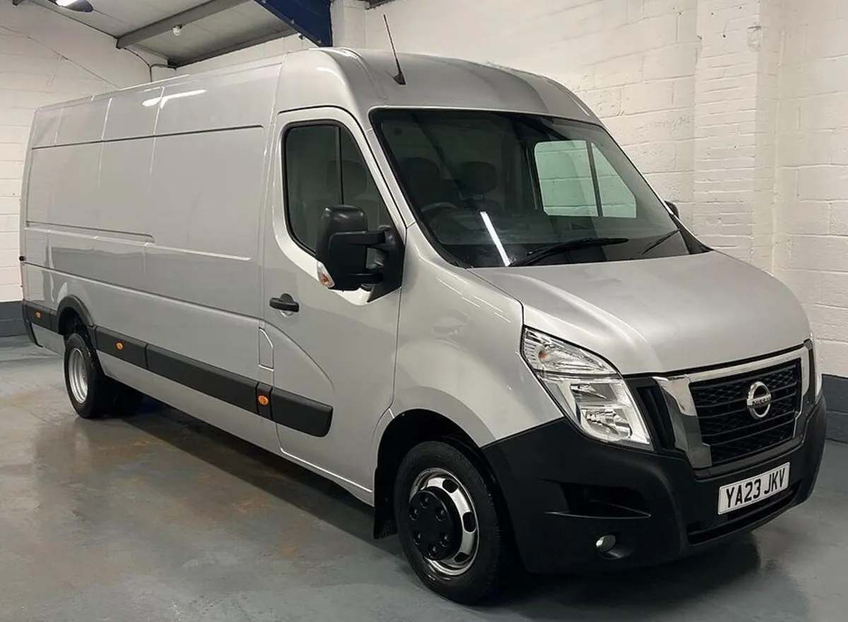 2023 Nissan Interstar Panel Van - Image 3