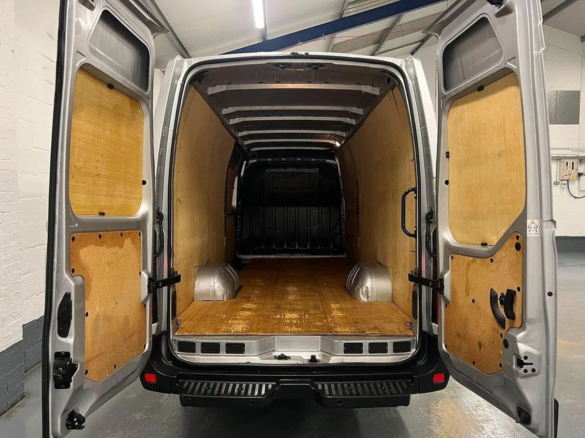 2023 Nissan Interstar Panel Van - Image 1