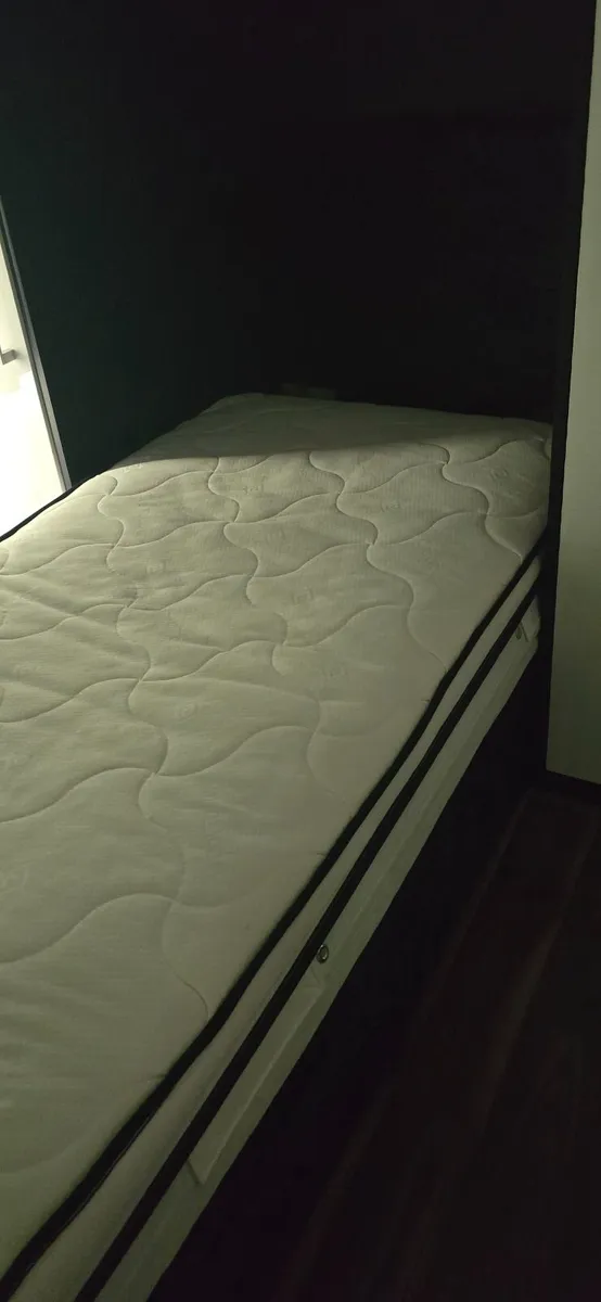 Black velvet storage bed - Image 3