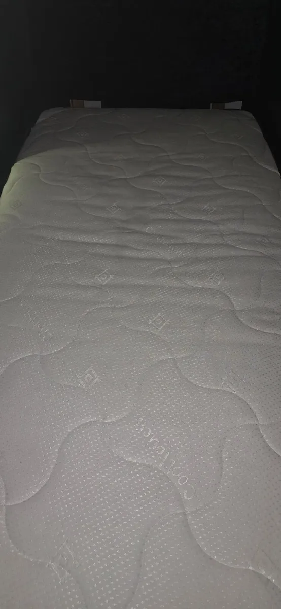 Black velvet storage bed - Image 4