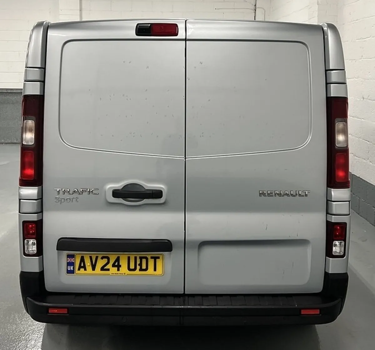 2024 Renault Trafic Panel Van - Image 4