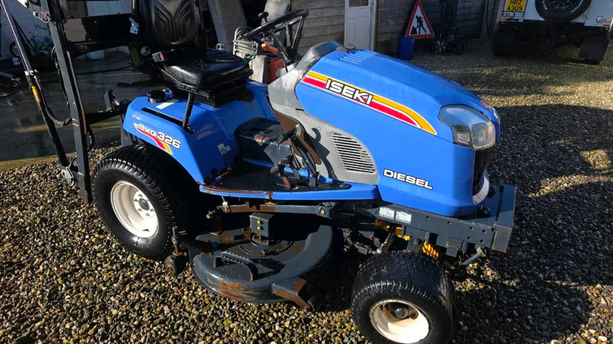 Ride on mower - Image 3