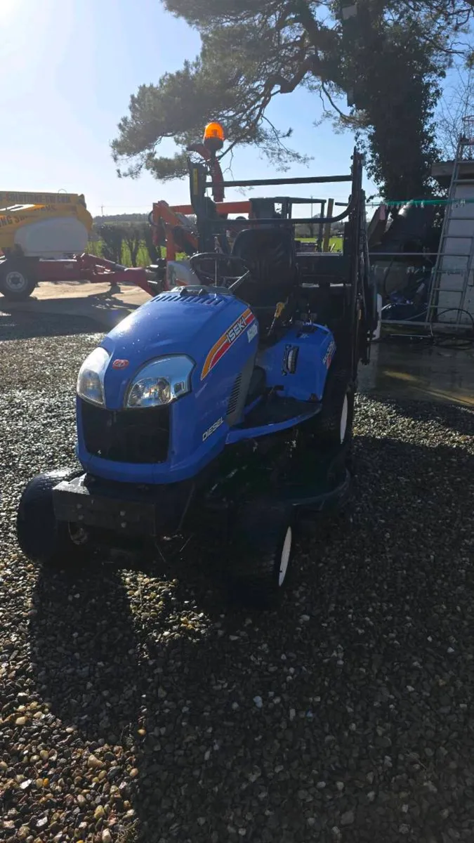 Ride on mower - Image 1