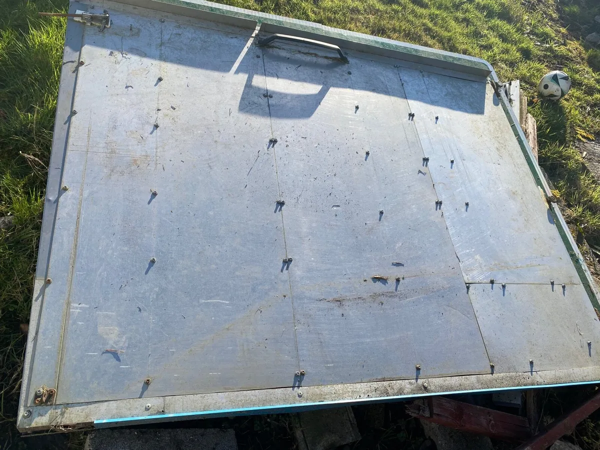 Galvanised steel shed door - Image 2