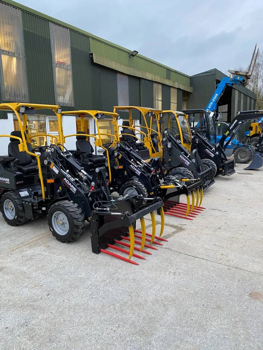 Adare 800 mini loader for sale - Image 1
