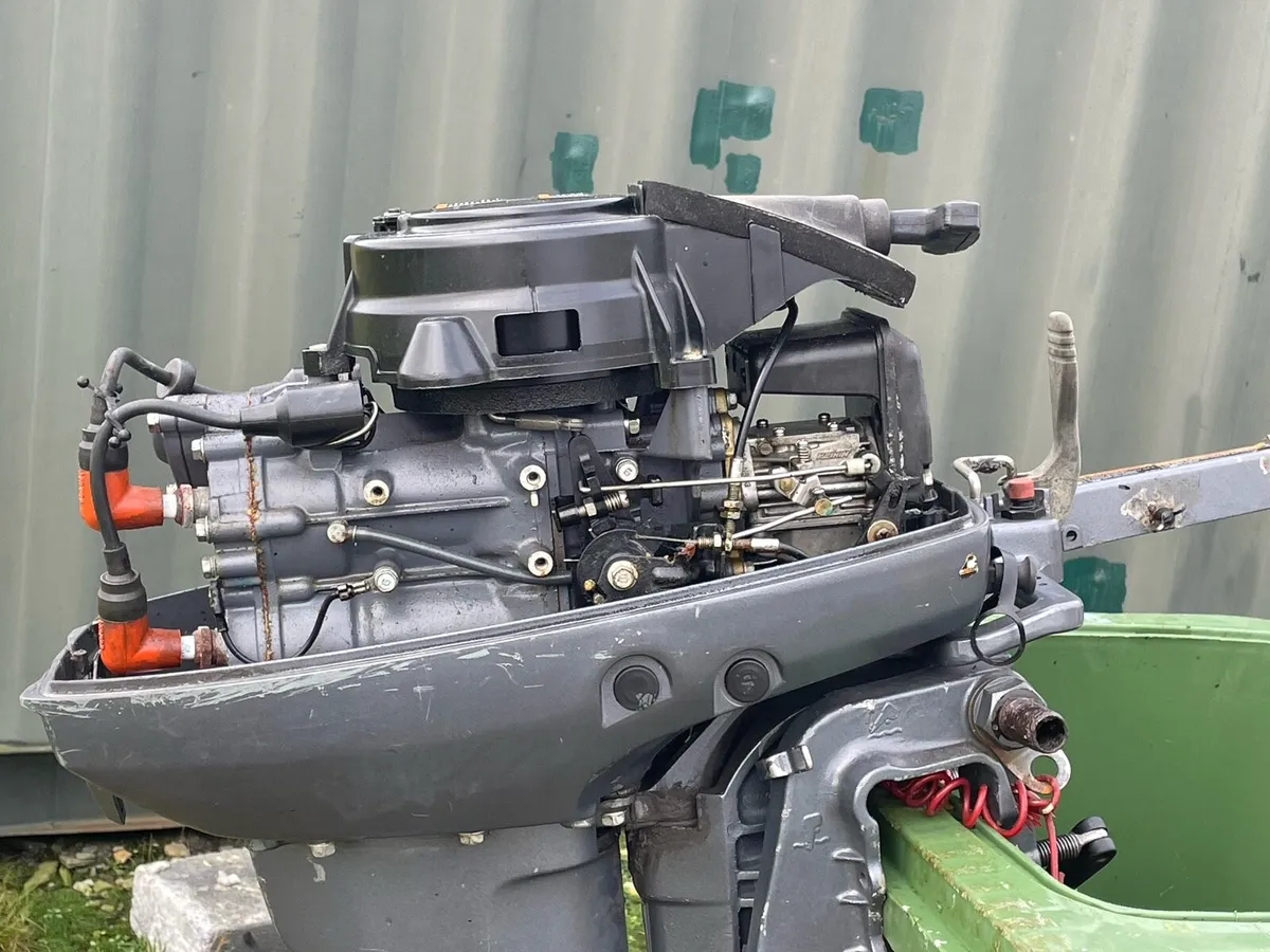 Outboard engine - Image 2