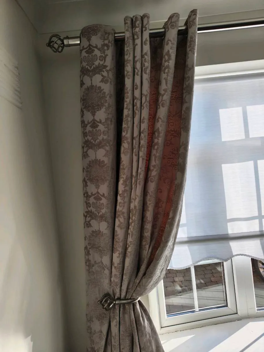 Curtains - Image 1