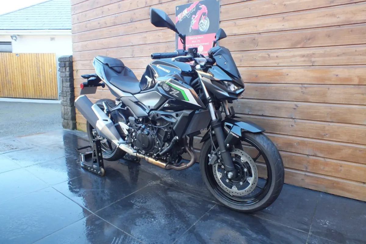 2025 Kawasaki Z500 SE (As New, Low Miles) - Image 4
