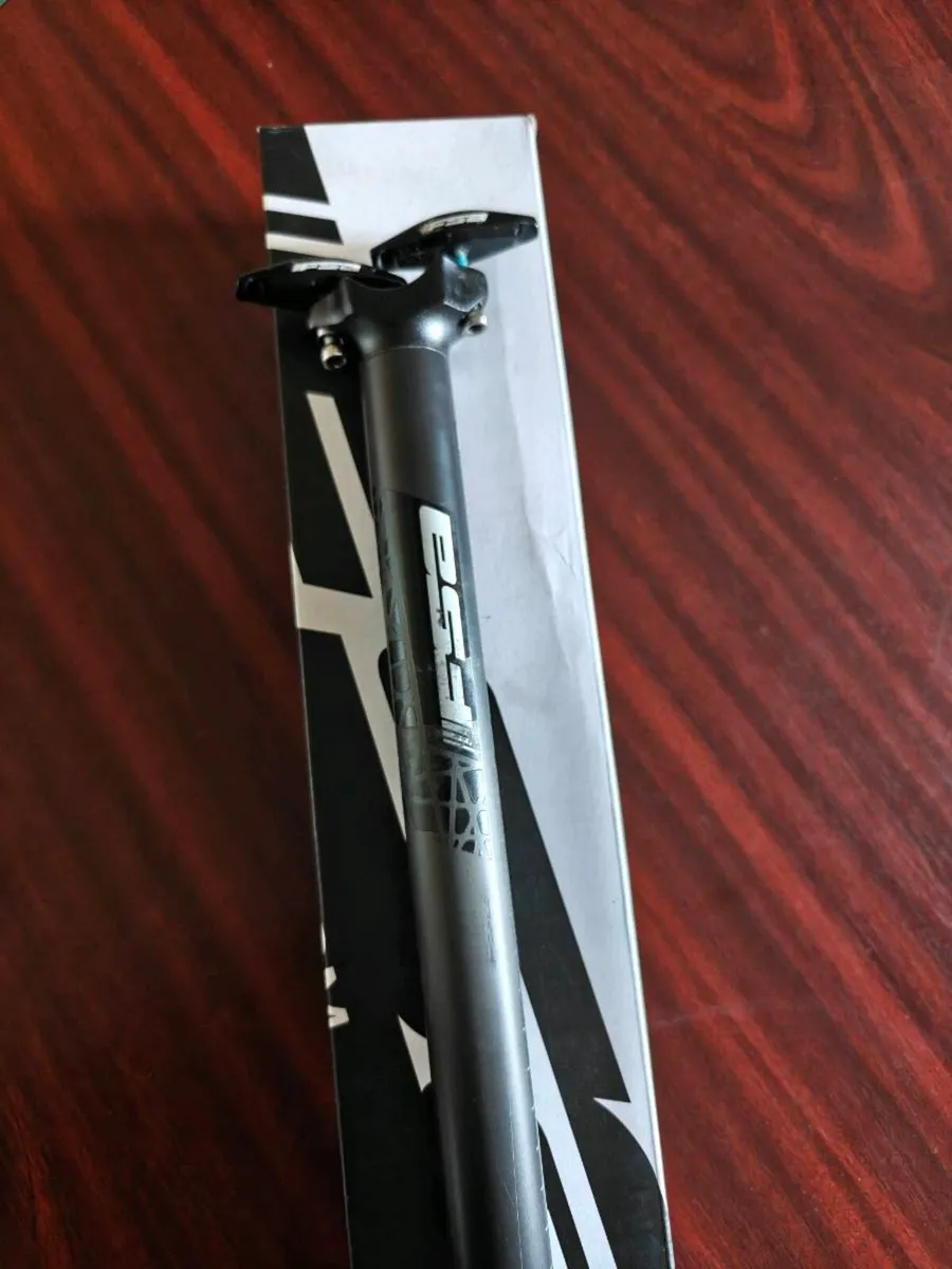 FSA SL-K Carbon SB0 27.2 seatpost - Image 1