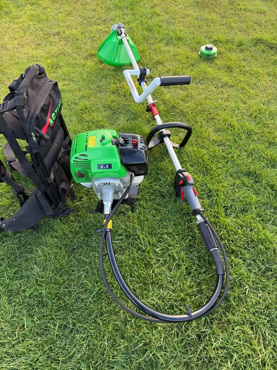 Brush cutter - Image 1