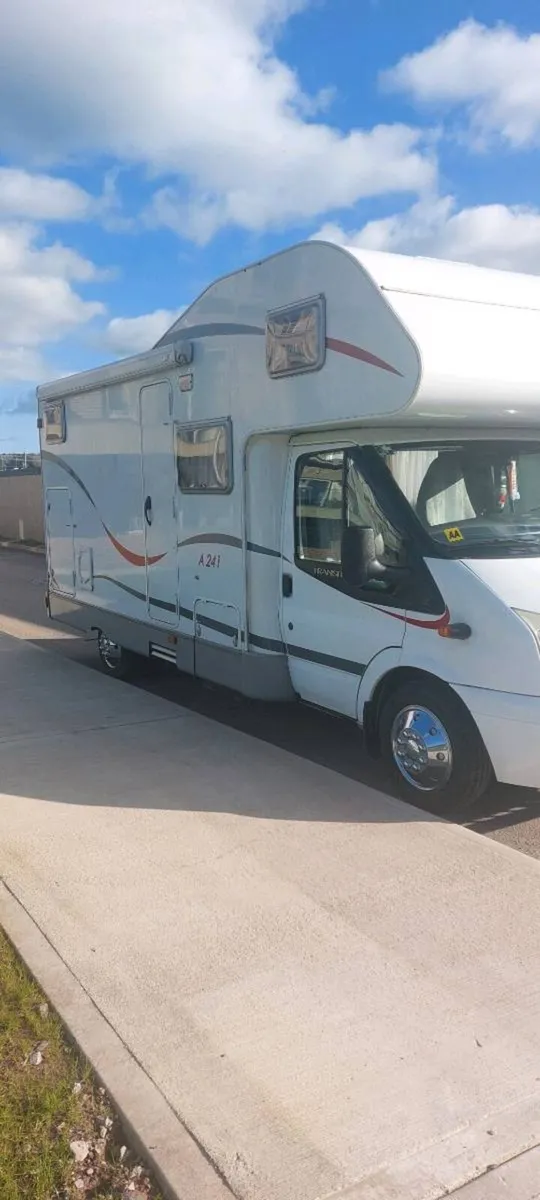 Ford Transit Corado - Image 2