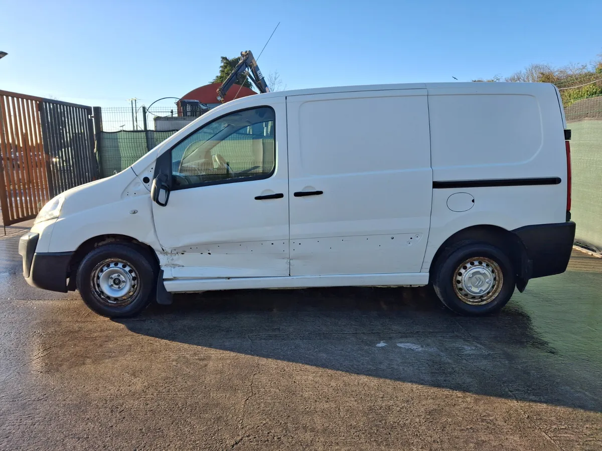 131  Citroën Dispatch - Image 4
