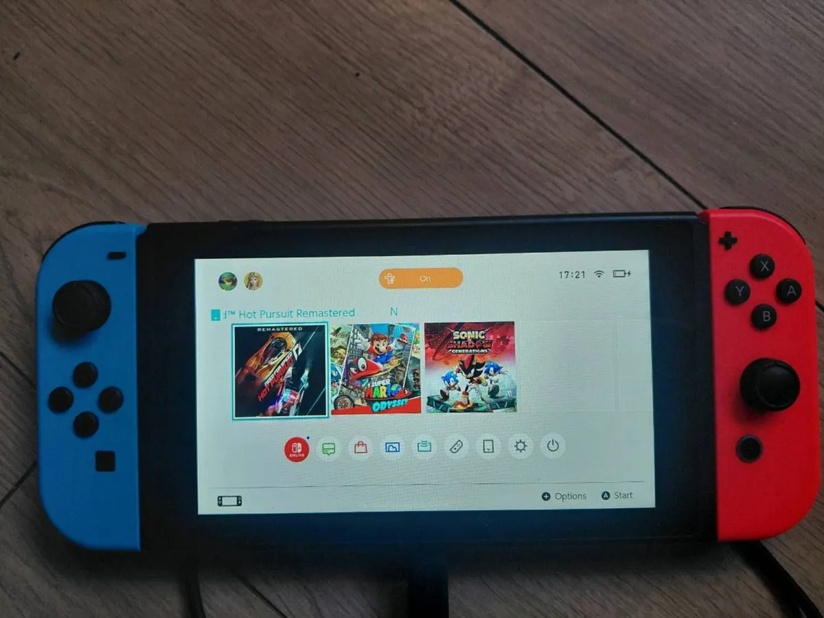 Ninetendo Switch - Image 2