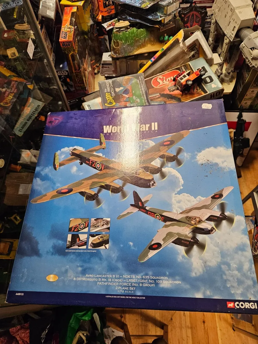 Corgi RAF WW2 Lancaster & Mosquito Set - Image 1