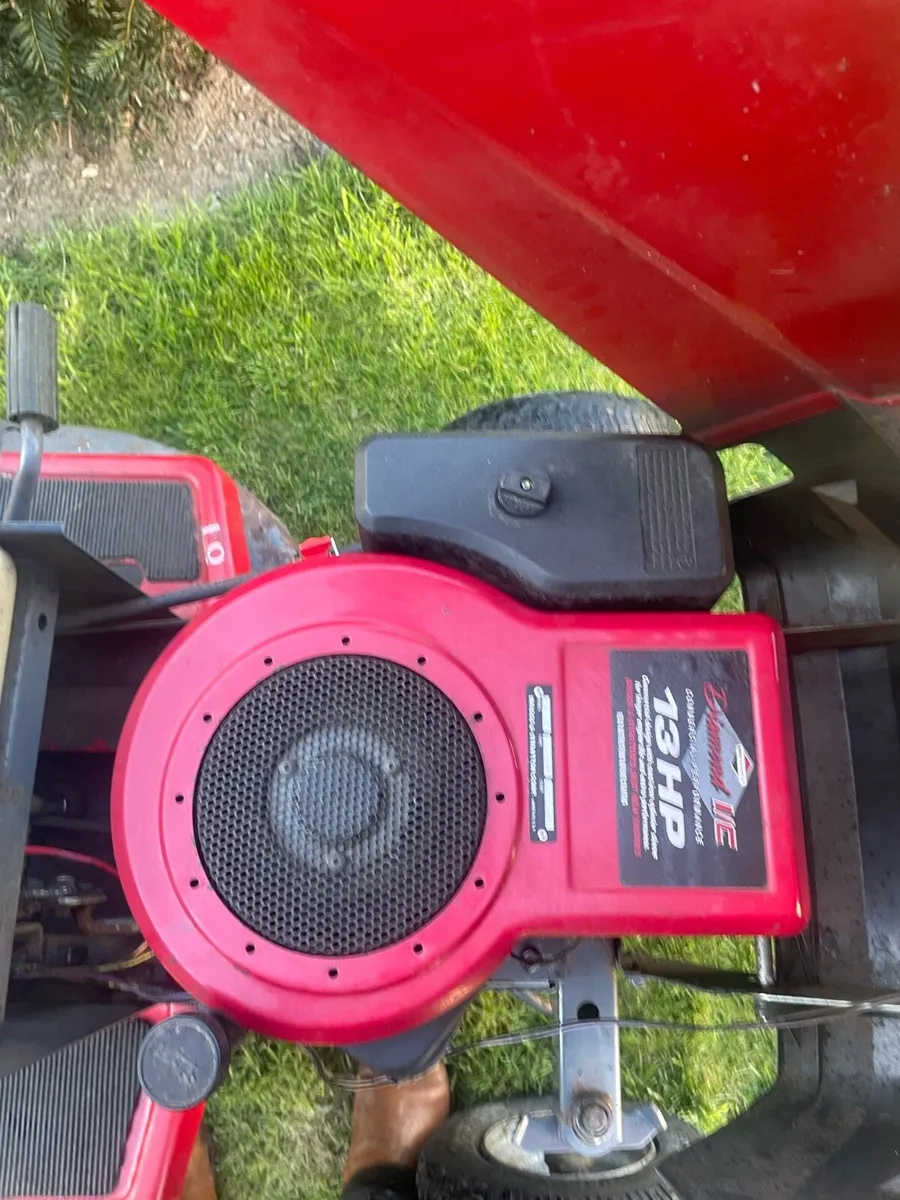 Ride on lawnmower - Image 2