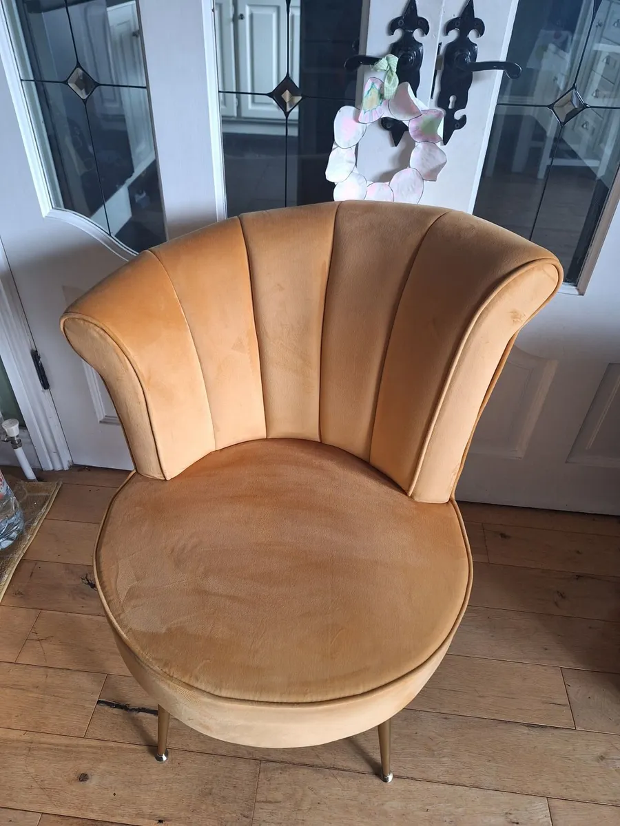 Occasional chair - Image 1