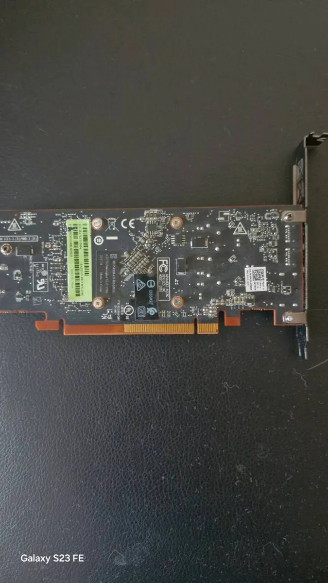 Radeon PRO WX 2100 2GB - Image 3