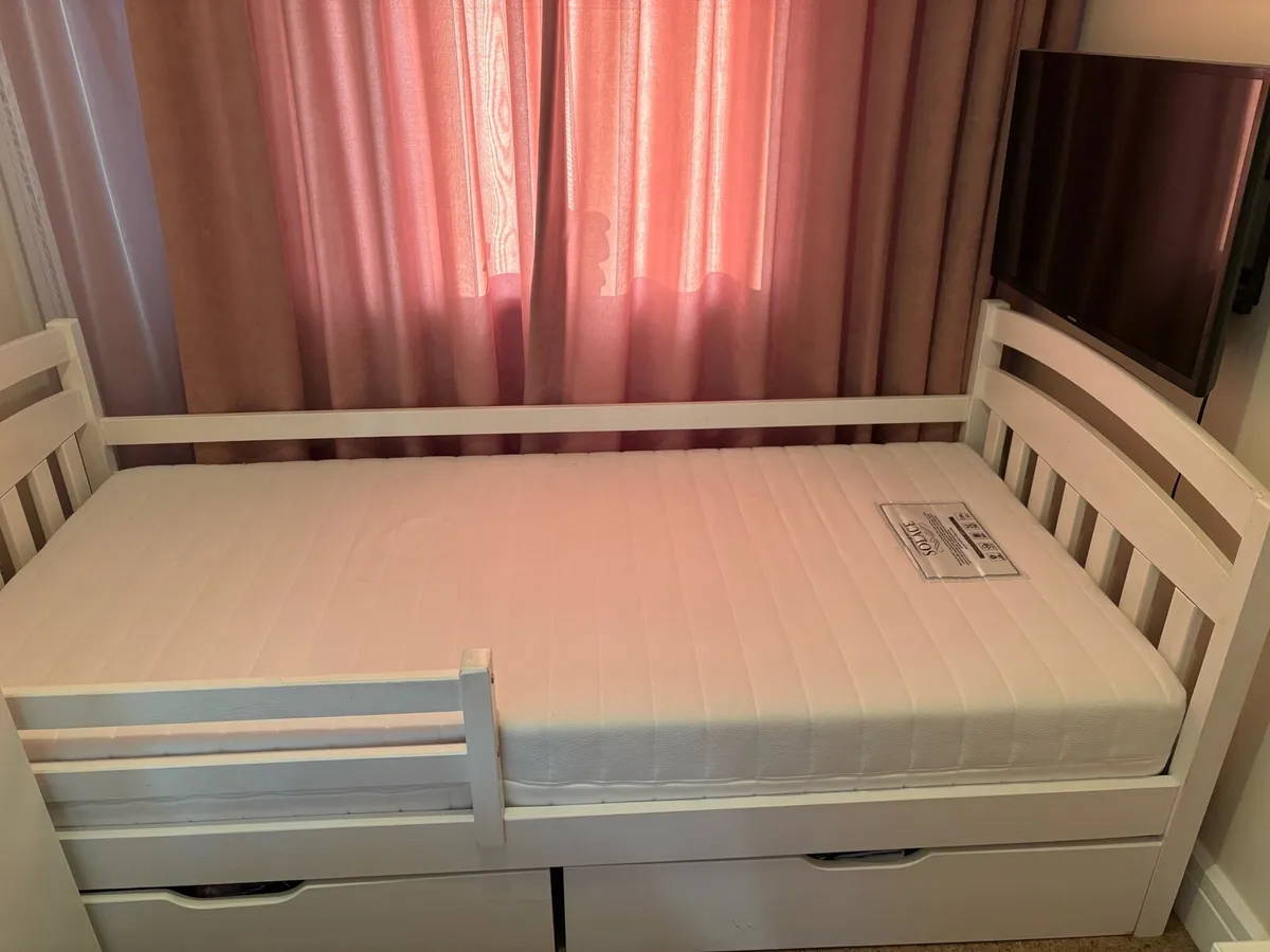 Single bed frame - Image 1