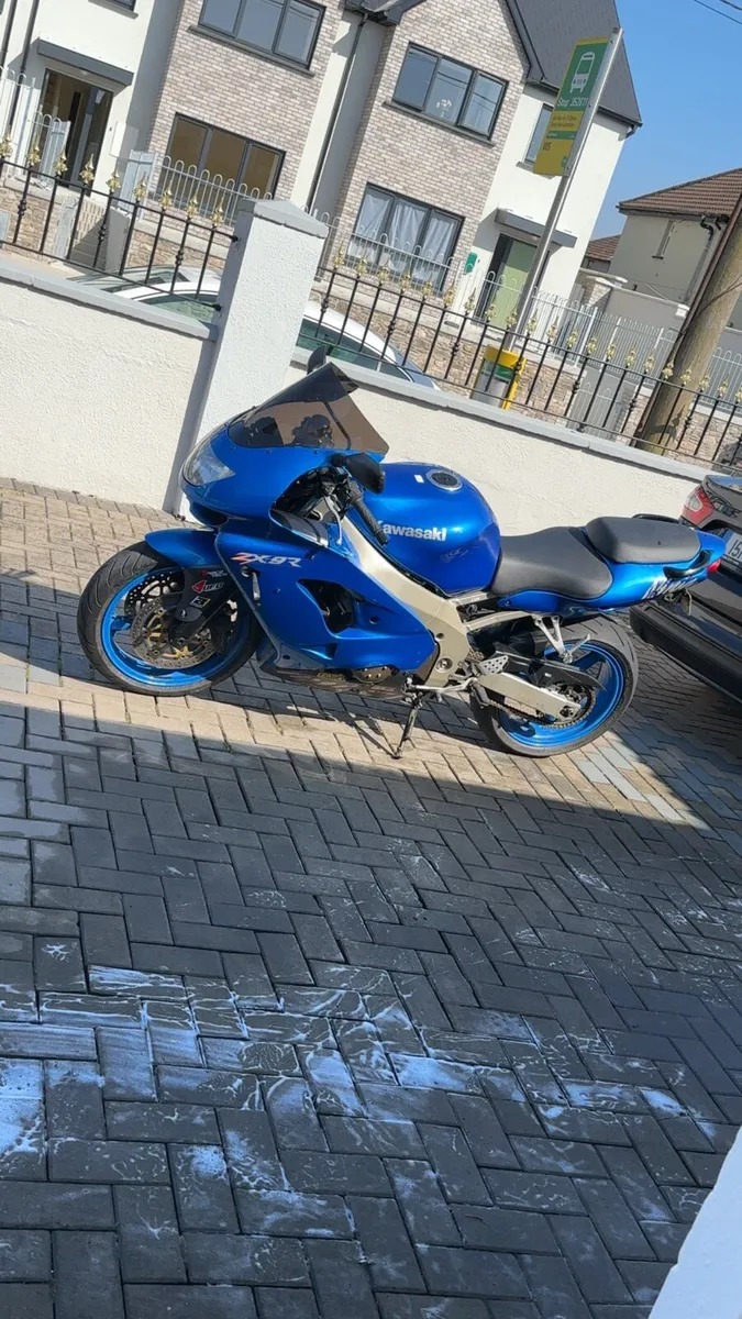 Kawasaki ZX9R - Image 3