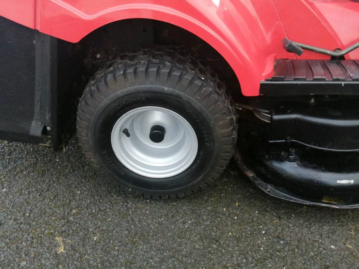 Ride on lawn mower Hydrostatic - Image 3