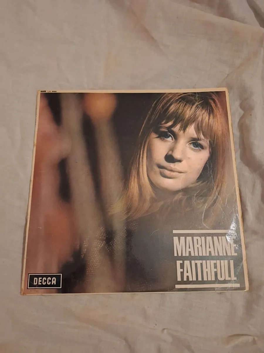 Vinyl version of Marianne Faithfull album - Image 1