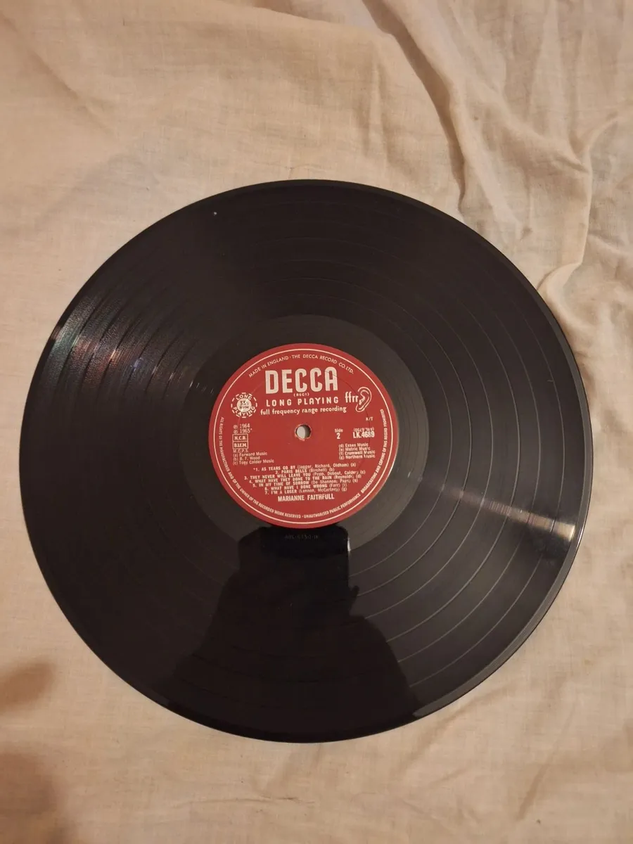 Vinyl version of Marianne Faithfull album - Image 2